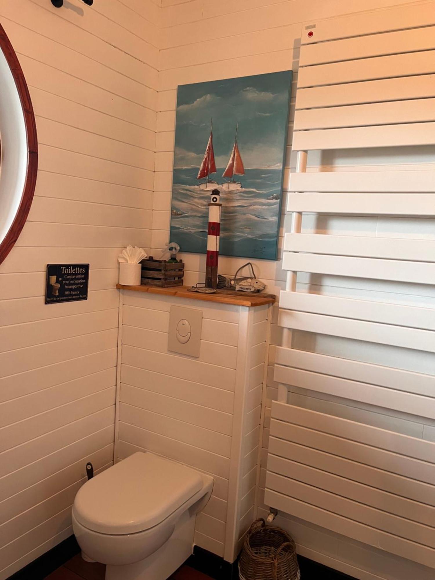La Maison Bateau Au Bord De Mer Guissény Exterior foto