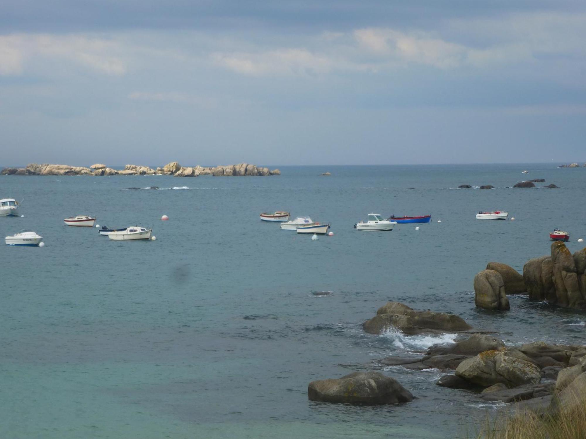 La Maison Bateau Au Bord De Mer Guissény Exterior foto